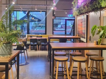 Free | Book a table: Discover a hidden paradise for your work days!