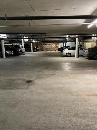 Seattle WA, Great covered parking just opposite KFC and TacoBell