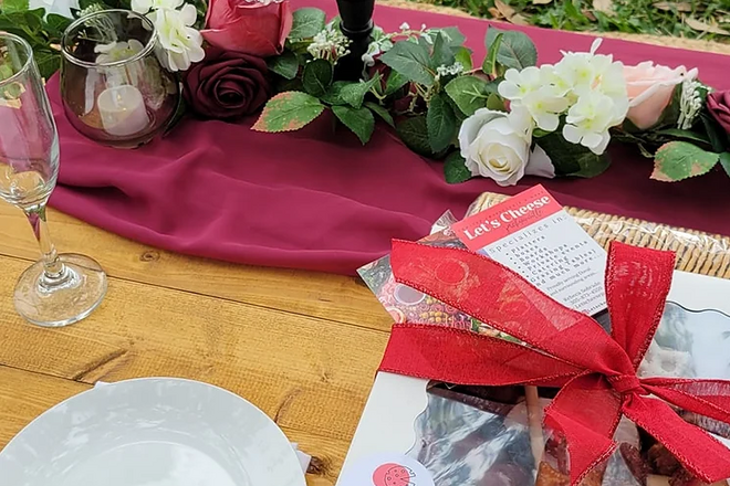 Perfectly Paired Sweetheart Luxury Picnic in Jacksonville