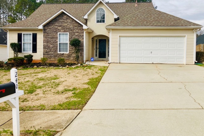 Stockbridge GA, Private Driveway Available! 20 Min To Airport. 