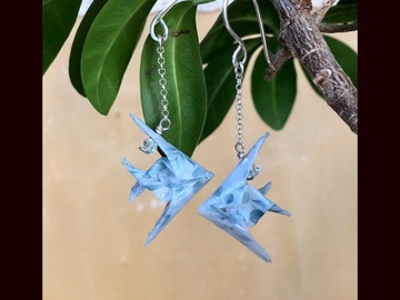 Vente au détail: Boucles d’oreilles pendantes argent et poisson origami  