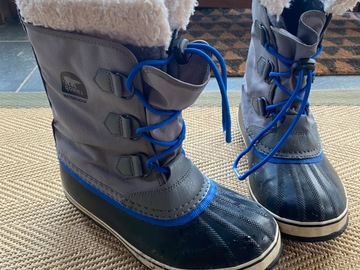 Selling Now: Sorel Snowboots