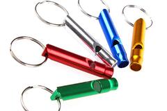 Comprar ahora: 500pcs Outdoor survival whistle training whistle