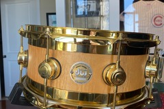 Selling with online payment: Reduced to $800 '04 DW Collector's Edge 6x13" snare Maple/Brass
