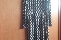 Selling: Zigzag dress