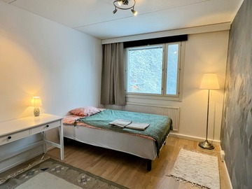 Annetaan vuokralle: Lovely room next to Aalto University, Laajalahti