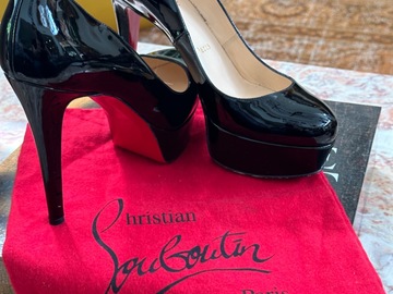 Renting out with online payment: Christian Louboutin black pumps. Size 7.5