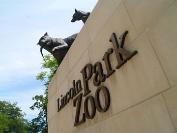 Monthly Rentals (Owner approval required): Chicago IL, Covered Parking near Lincoln Park Zoo