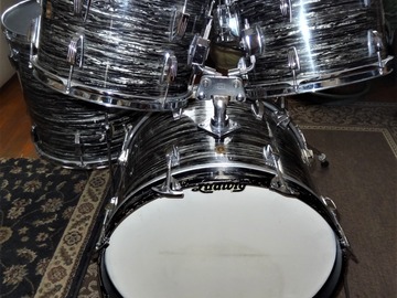 Selling with online payment: Ludwig Super Classic 8x12 9x13 16x16 5x14 14x20 1967 Black Oyster