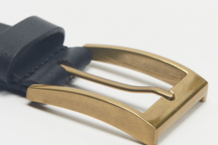 Selling: Black belt with gold buckle 