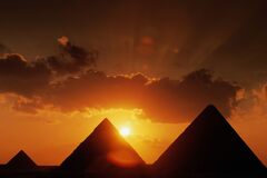 Selling: The Pyramid Ten Card Tarot Reading -  An In-Depth Insight 