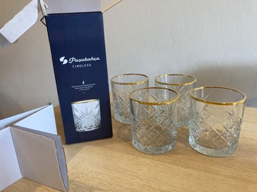 Selling: Gold rim tumbler glasses (80 total)