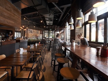 Walk-in: Grill'd Miranda | Settle down to a very work-y environment space