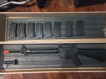 Selling: M16A4 + 6 mid cap mags