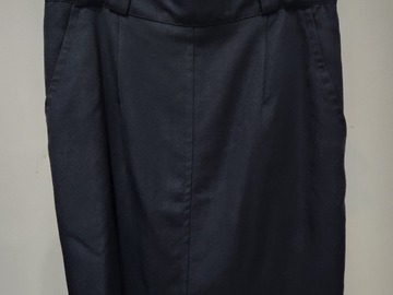 Selling with online payment: Black pencil skirt