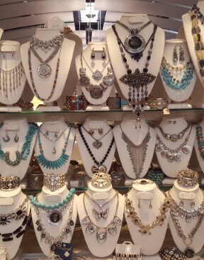 HUGE JEWELRY LIQUIDATION BULK LOTS - NEW OVERSTOCK 500pc LOT