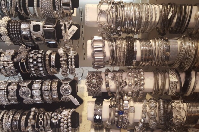 HUGE JEWELRY LIQUIDATION BULK LOTS - NEW OVERSTOCK 500pc LOT