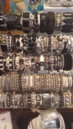 HUGE JEWELRY LIQUIDATION BULK LOTS - NEW OVERSTOCK 500pc LOT