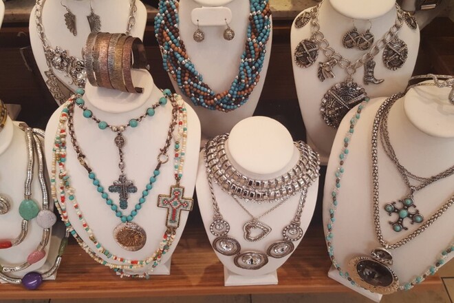 HUGE JEWELRY LIQUIDATION BULK LOTS - NEW OVERSTOCK 500pc LOT