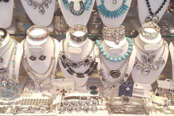 HUGE JEWELRY LIQUIDATION BULK LOTS - NEW OVERSTOCK 500pc LOT