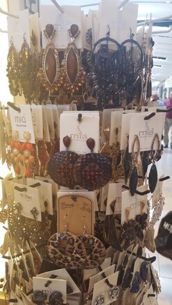 HUGE JEWELRY LIQUIDATION BULK LOTS - NEW OVERSTOCK 500pc LOT