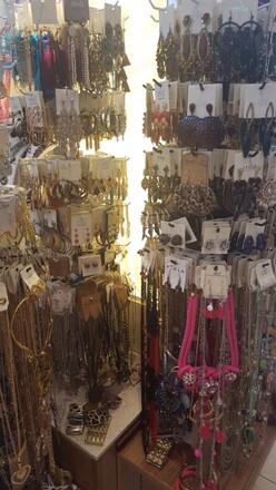 HUGE JEWELRY LIQUIDATION BULK LOTS - NEW OVERSTOCK 500pc LOT