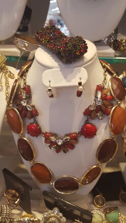 HUGE JEWELRY LIQUIDATION BULK LOTS - NEW OVERSTOCK 500pc LOT