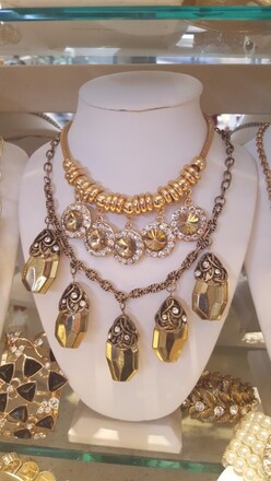 HUGE JEWELRY LIQUIDATION BULK LOTS - NEW OVERSTOCK 500pc LOT