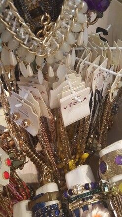 HUGE JEWELRY LIQUIDATION BULK LOTS - NEW OVERSTOCK 500pc LOT