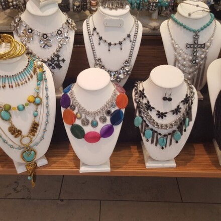 HUGE JEWELRY LIQUIDATION BULK LOTS - NEW OVERSTOCK 500pc LOT