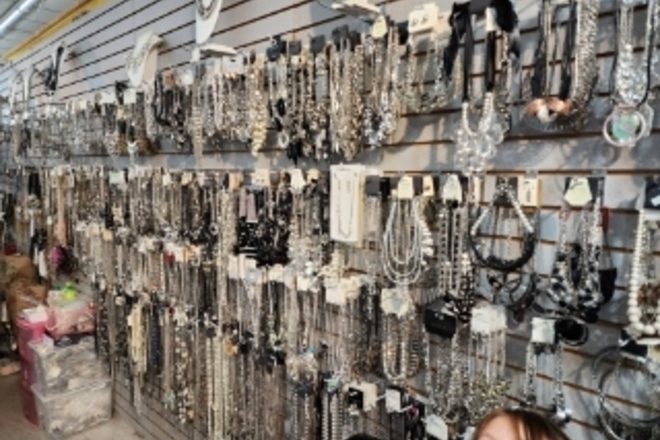 HUGE JEWELRY LIQUIDATION BULK LOTS - NEW OVERSTOCK 500pc LOT