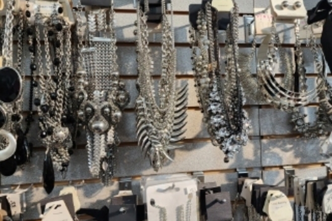 HUGE JEWELRY LIQUIDATION BULK LOTS - NEW OVERSTOCK 500pc LOT