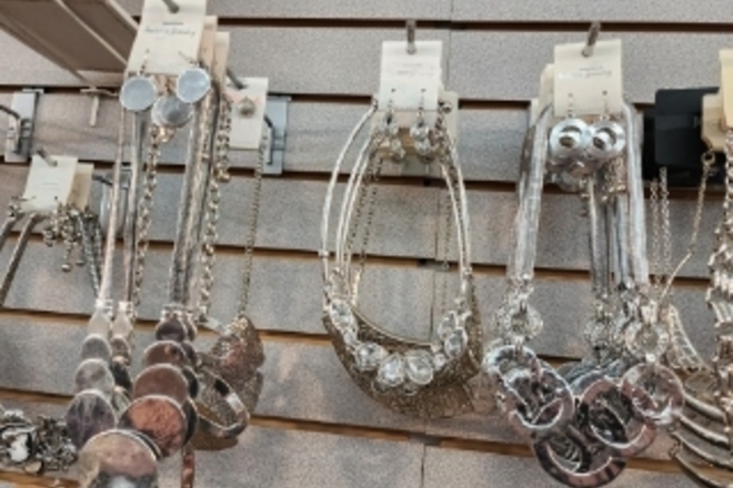 HUGE JEWELRY LIQUIDATION BULK LOTS - NEW OVERSTOCK 500pc LOT