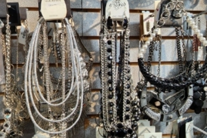 HUGE JEWELRY LIQUIDATION BULK LOTS - NEW OVERSTOCK 500pc LOT