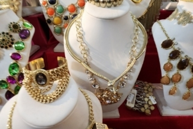 HUGE JEWELRY LIQUIDATION BULK LOTS - NEW OVERSTOCK 500pc LOT