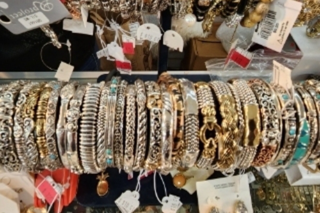 HUGE JEWELRY LIQUIDATION BULK LOTS - NEW OVERSTOCK 500pc LOT