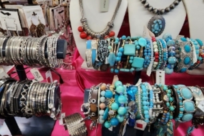 HUGE JEWELRY LIQUIDATION BULK LOTS - NEW OVERSTOCK 500pc LOT