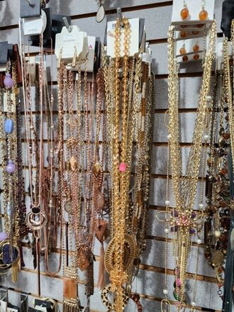 HUGE JEWELRY LIQUIDATION BULK LOTS - NEW OVERSTOCK 500pc LOT
