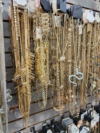 HUGE JEWELRY LIQUIDATION BULK LOTS - NEW OVERSTOCK 500pc LOT