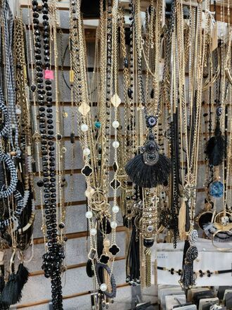 HUGE JEWELRY LIQUIDATION BULK LOTS - NEW OVERSTOCK 500pc LOT