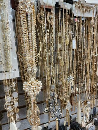 HUGE JEWELRY LIQUIDATION BULK LOTS - NEW OVERSTOCK 500pc LOT