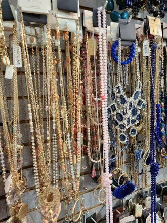 HUGE JEWELRY LIQUIDATION BULK LOTS - NEW OVERSTOCK 500pc LOT
