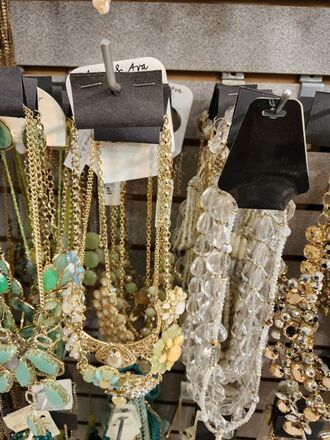 HUGE JEWELRY LIQUIDATION BULK LOTS - NEW OVERSTOCK 500pc LOT