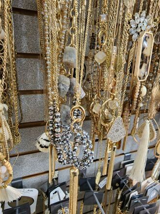 HUGE JEWELRY LIQUIDATION BULK LOTS - NEW OVERSTOCK 500pc LOT