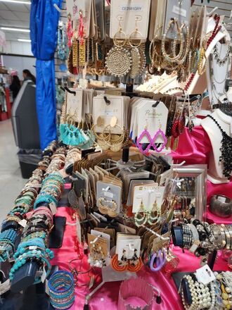 HUGE JEWELRY LIQUIDATION BULK LOTS - NEW OVERSTOCK 500pc LOT
