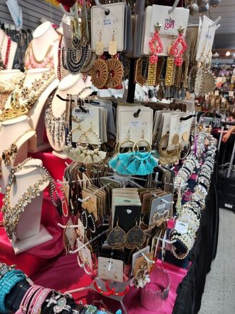 HUGE JEWELRY LIQUIDATION BULK LOTS - NEW OVERSTOCK 500pc LOT