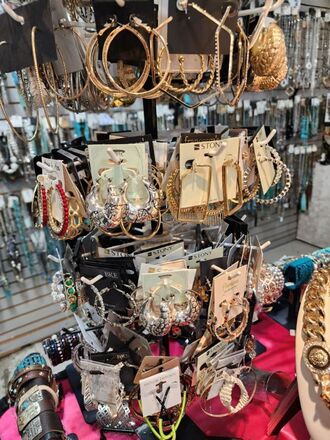 HUGE JEWELRY LIQUIDATION BULK LOTS - NEW OVERSTOCK 500pc LOT