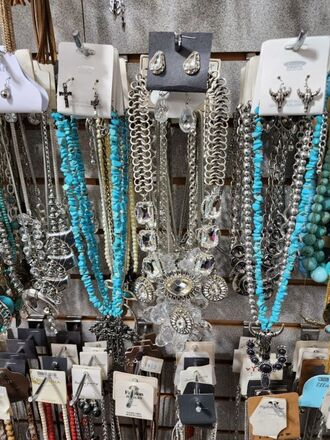 HUGE JEWELRY LIQUIDATION BULK LOTS - NEW OVERSTOCK 500pc LOT
