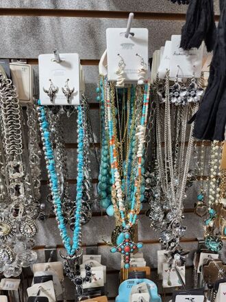 HUGE JEWELRY LIQUIDATION BULK LOTS - NEW OVERSTOCK 500pc LOT
