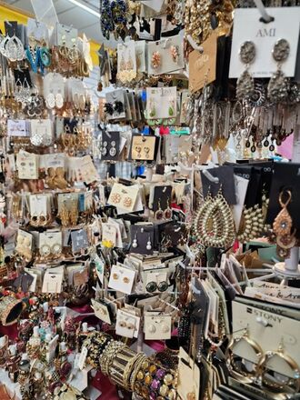 HUGE JEWELRY LIQUIDATION BULK LOTS - NEW OVERSTOCK 500pc LOT